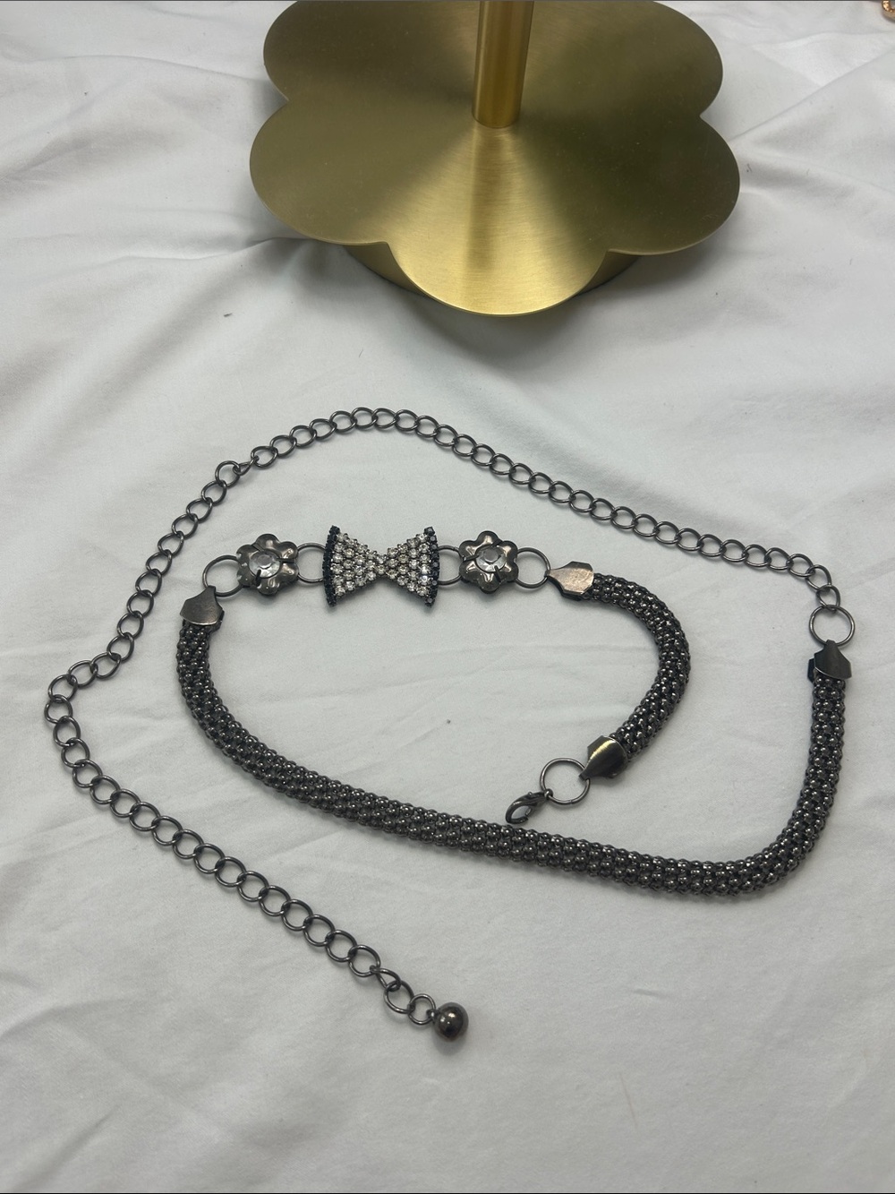 Vintage Y2K Rhinestone Bow Chain Belt